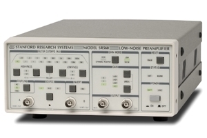 SR560(Low-noise voltage preamplifier)